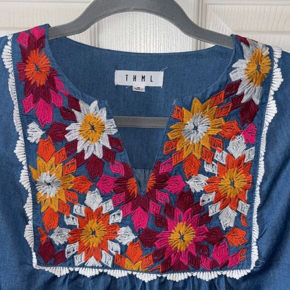 T H M L Embroidered floral top ruffle sleeves multi colored women’s size M. - Picture 3 of 8